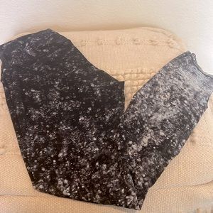 Lululemon leggings size 8.